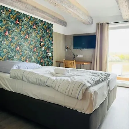 Phoenix 3-zimmer Monteurwohnung Mit *riesiger* Parkflache *